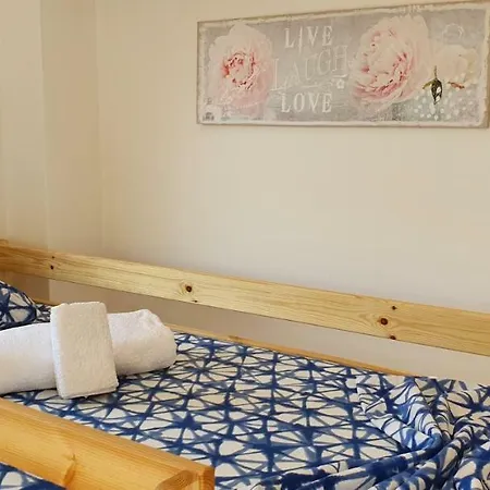 Central & Cozy In The Heart Of The City Apartment