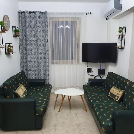 Central & Cozy In The Heart Of The City Apartment Shkoder