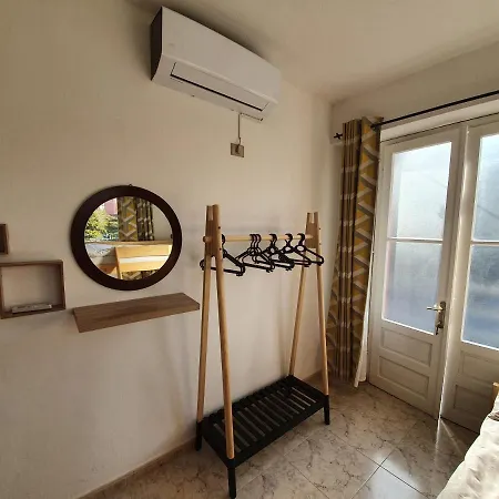 Central & Cozy In The Heart Of The City Shkoder