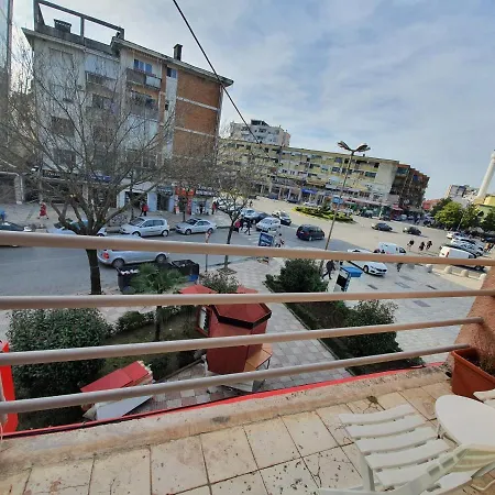 Central & Cozy In The Heart Of The City Apartment Shkoder