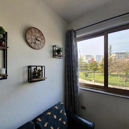Apartment Central & Cozy In The Heart Of The City