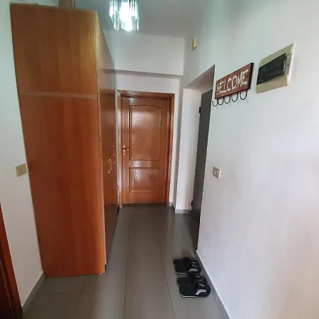 Central & Cozy In The Heart Of The City Apartment