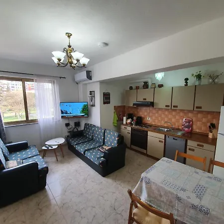 Апартаменты Central & Cozy In The Heart Of The City *